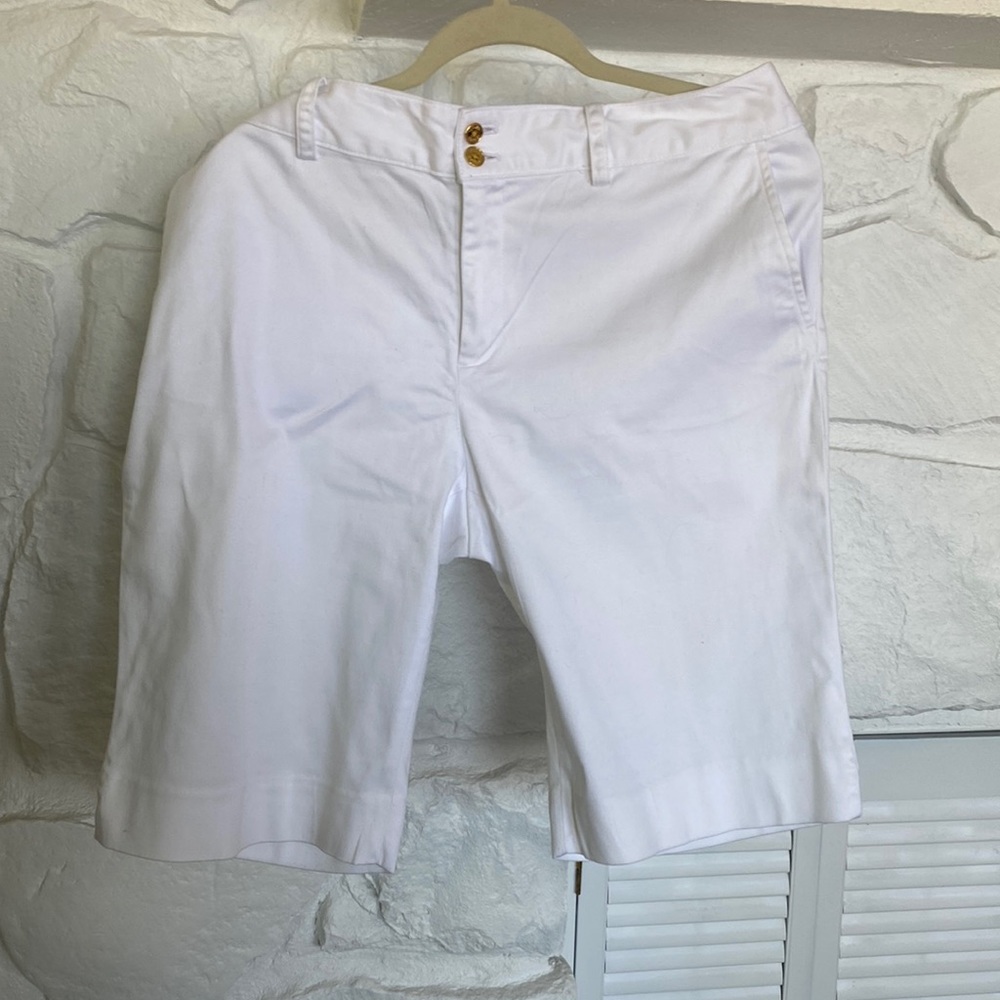 Chaps long white cotton shorts w/ gold buttons front zip